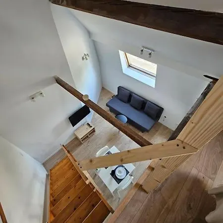 Loft - Métro - Gare *